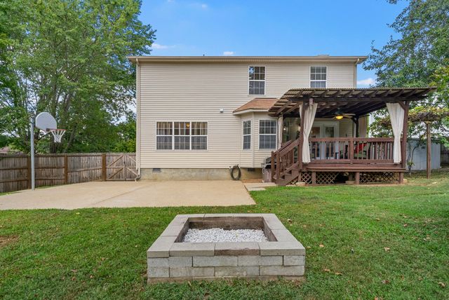 802 Crystal Ct, Mount Juliet, TN 37122