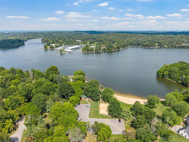 802 Crystal Ct, Mount Juliet, TN 37122