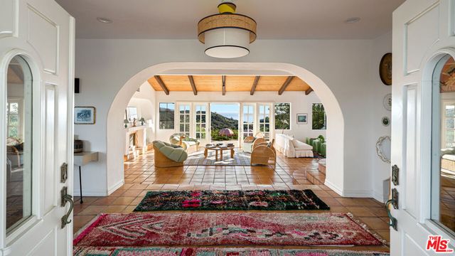 33261 Decker School Road, Malibu, CA 90265