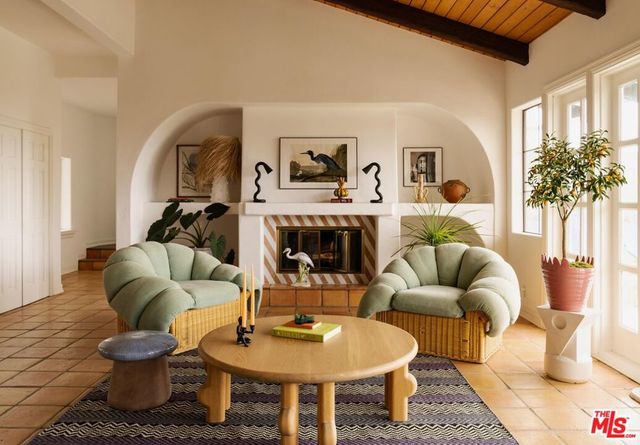 33261 Decker School Road, Malibu, CA 90265