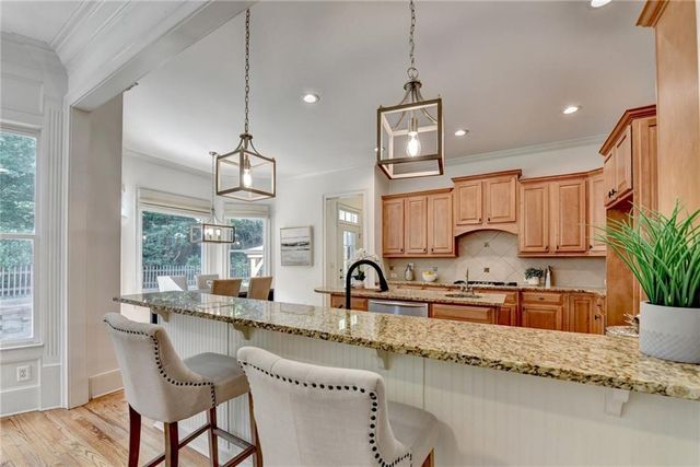 7405 Ledgewood Way, Suwanee, GA 30024