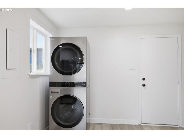 10068 Se BRANDEIS St, Clackamas, OR 97015