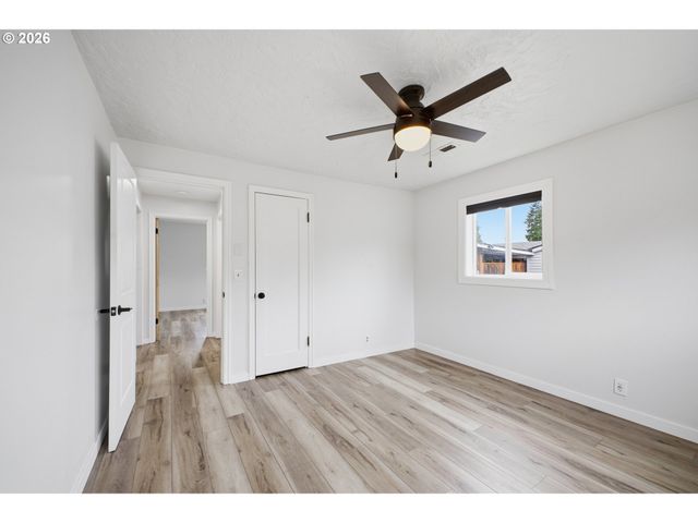 10068 Se BRANDEIS St, Clackamas, OR 97015