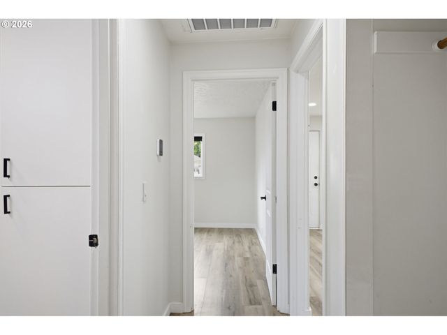 10068 Se BRANDEIS St, Clackamas, OR 97015