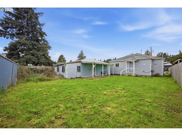 10068 Se BRANDEIS St, Clackamas, OR 97015