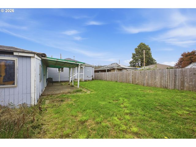 10068 Se BRANDEIS St, Clackamas, OR 97015