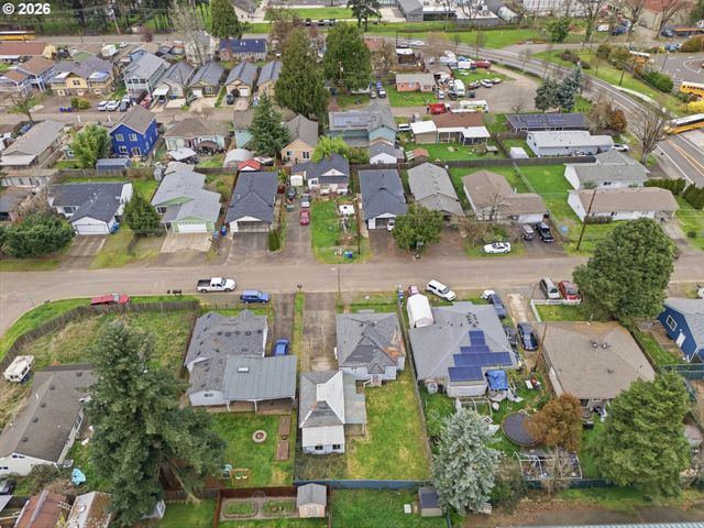 10068 Se BRANDEIS St, Clackamas, OR 97015