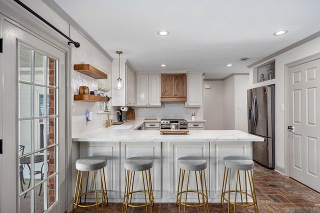 10302 La Hwy 937, St Amant, LA 70774