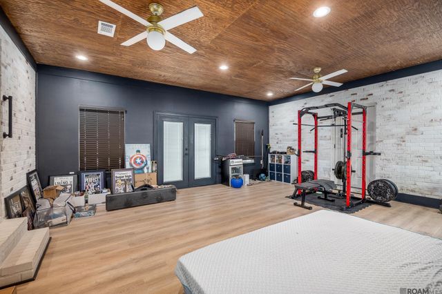 10302 La Hwy 937, St Amant, LA 70774