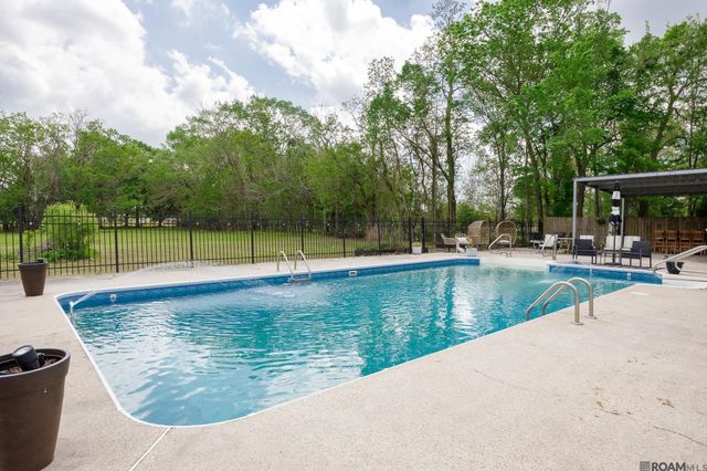 10302 La Hwy 937, St Amant, LA 70774