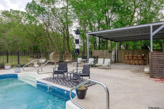 10302 La Hwy 937, St Amant, LA 70774