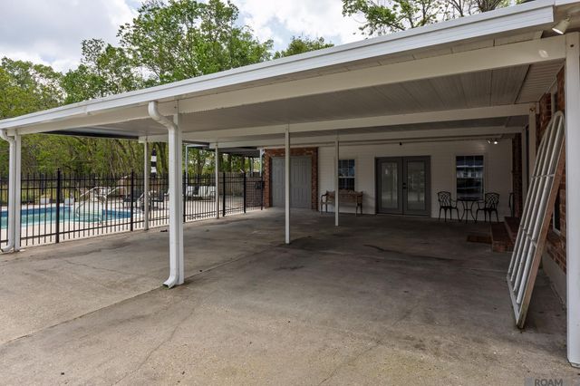 10302 La Hwy 937, St Amant, LA 70774