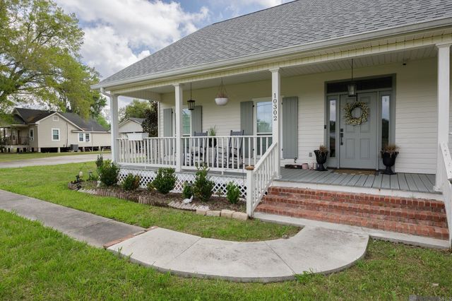 10302 La Hwy 937, St Amant, LA 70774