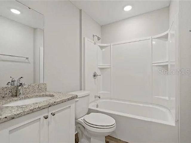 800 WARE AVENUE NE, Winter Haven, FL 33881