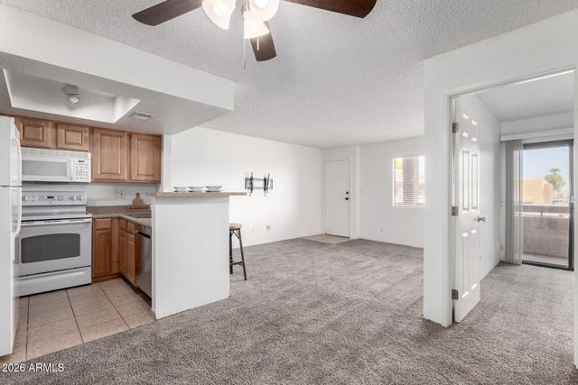 3601 W TIERRA BUENA Lane 227, Phoenix, AZ 85053
