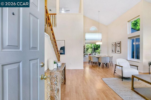 2246 Bridgeport Way, Martinez, CA 94553