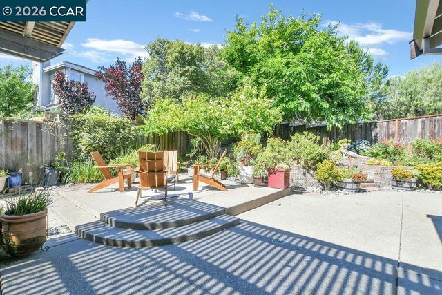 2246 Bridgeport Way, Martinez, CA 94553