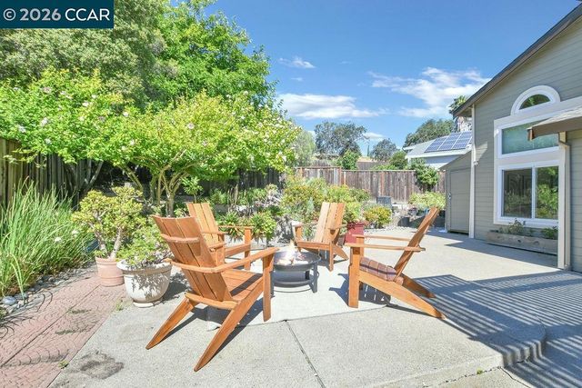 2246 Bridgeport Way, Martinez, CA 94553