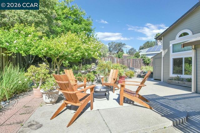 2246 Bridgeport Way, Martinez, CA 94553