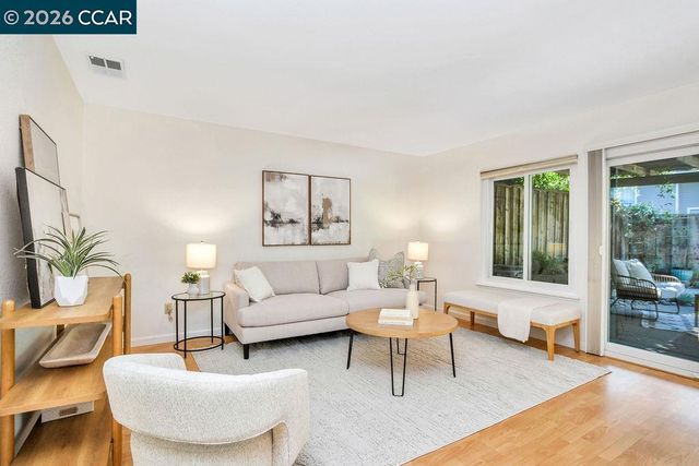 2246 Bridgeport Way, Martinez, CA 94553