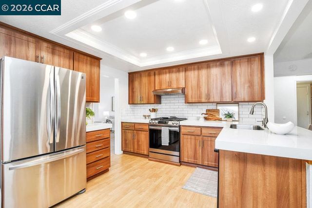 2246 Bridgeport Way, Martinez, CA 94553