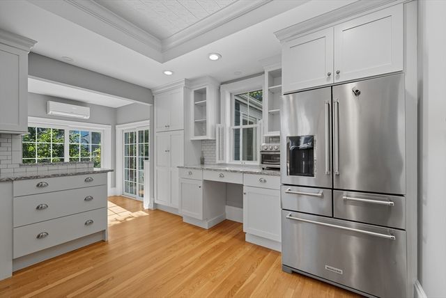 24 Greenville St, Somerville, MA 02145