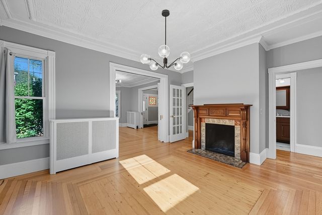 24 Greenville St, Somerville, MA 02145