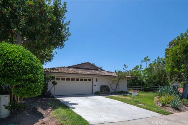 5242 Despacio, Laguna Woods, CA 92637