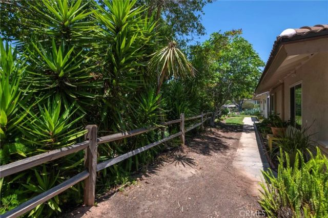 5242 Despacio, Laguna Woods, CA 92637
