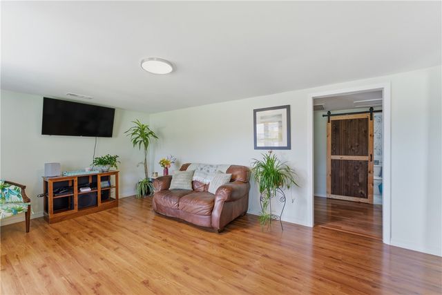 3132 N Oak Street, Springdale, AR 72764