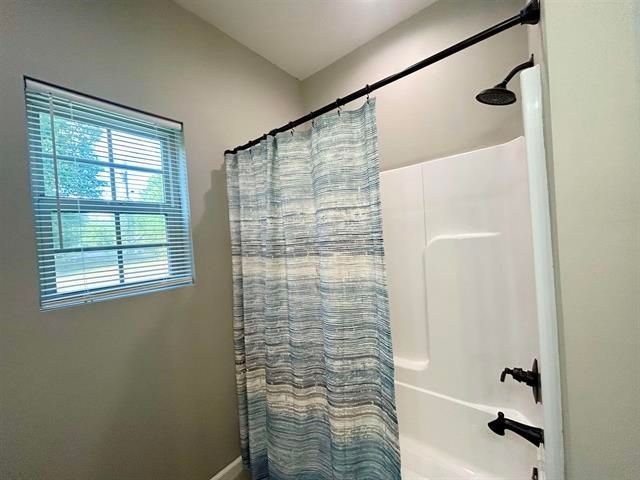 100 SHADOW BROOK CIR, Counce, TN 38326