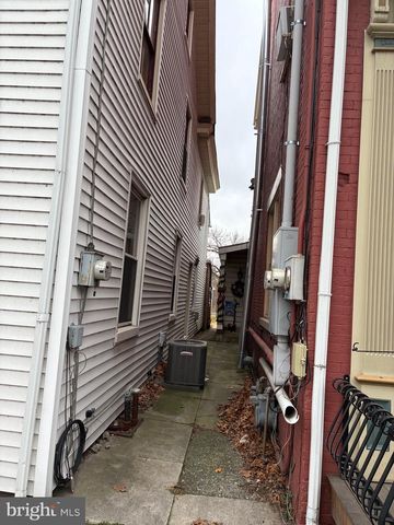 222 MAIN ST, Denver, PA 17517