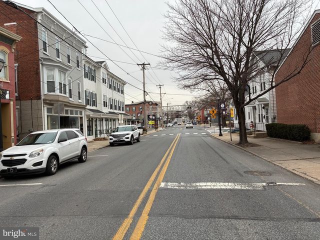 222 MAIN ST, Denver, PA 17517