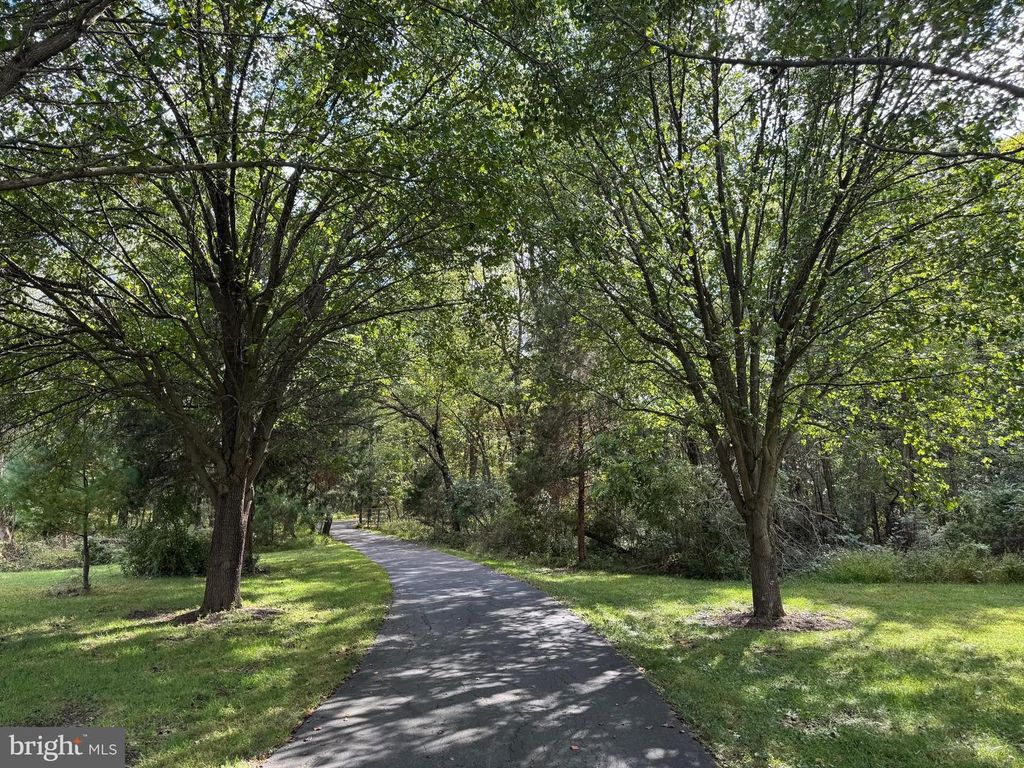 701 CIDER DR, Bunker Hill, WV 25413