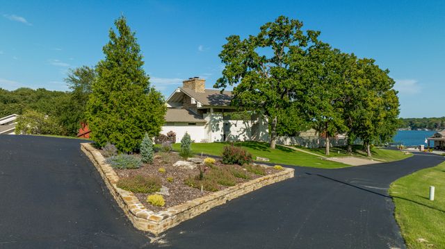 Upper Waterfall Drive, Grove, OK 74344