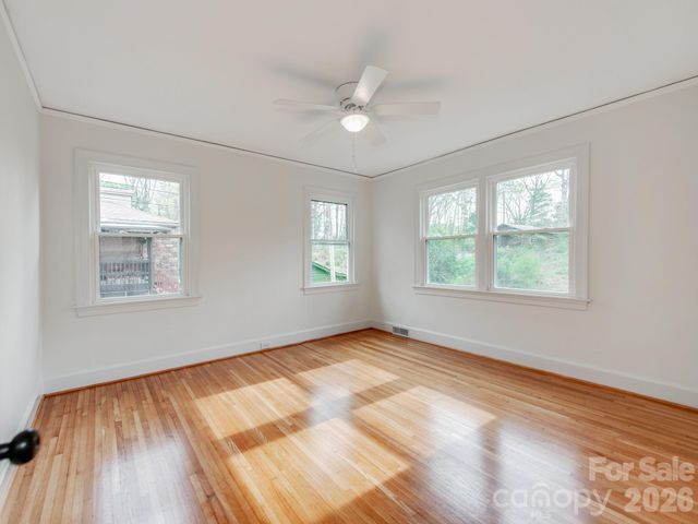 1106 S South Street, Gastonia, NC 28052