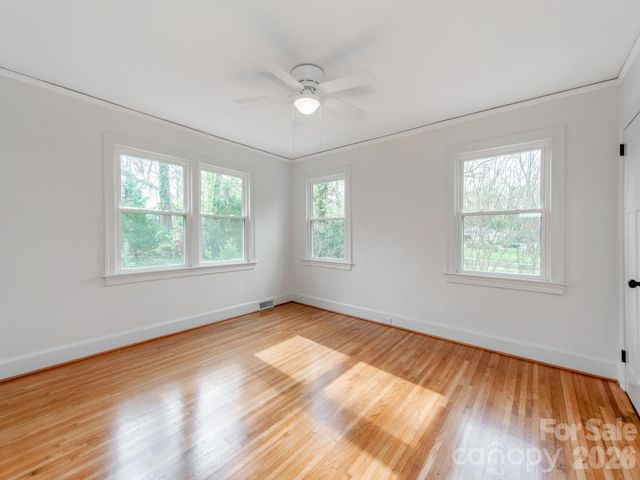 1106 S South Street, Gastonia, NC 28052