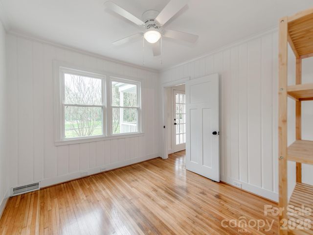 1106 S South Street, Gastonia, NC 28052