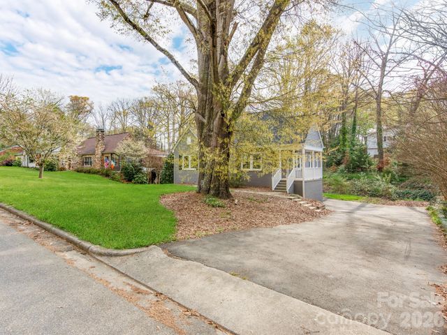 1106 S South Street, Gastonia, NC 28052