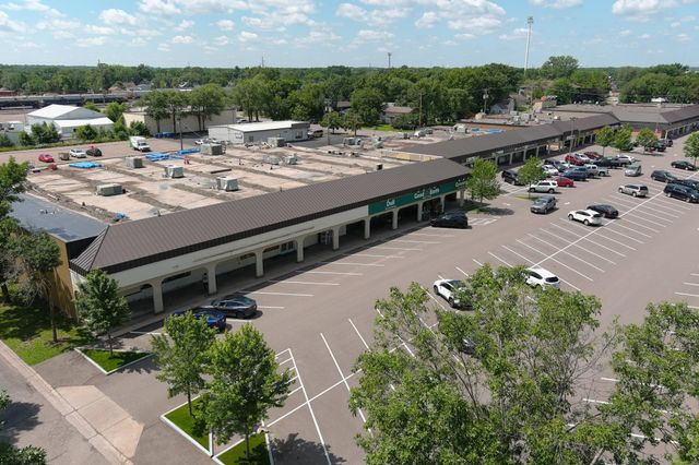 2118 Veterans Dr, Saint Cloud, MN 56303