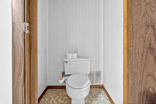 413 WILSON STREET, Little Chute, WI 54140