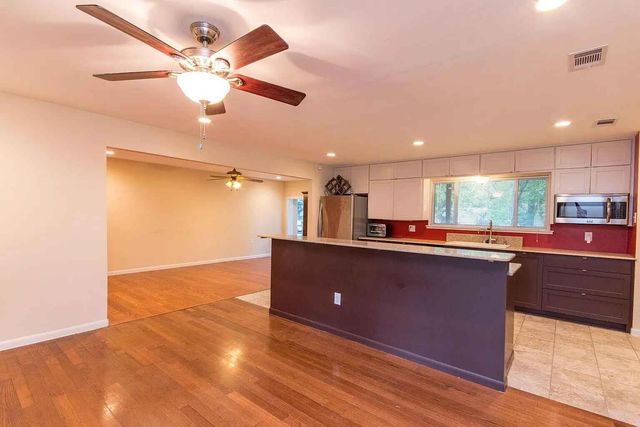 1207 Fieldcrest DR, Austin, TX 78704