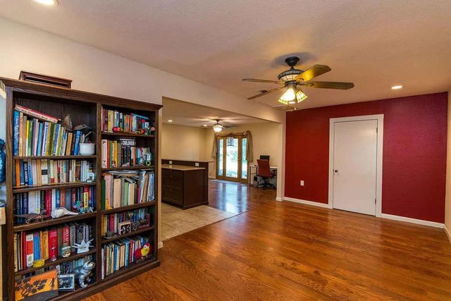 1207 Fieldcrest DR, Austin, TX 78704