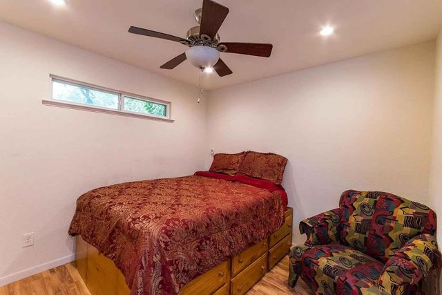 1207 Fieldcrest DR, Austin, TX 78704