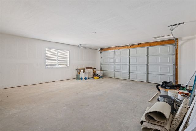 2949 S Chiricahua Road, Golden Valley, AZ 86413