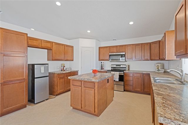 2949 S Chiricahua Road, Golden Valley, AZ 86413