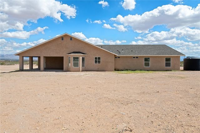 2949 S Chiricahua Road, Golden Valley, AZ 86413