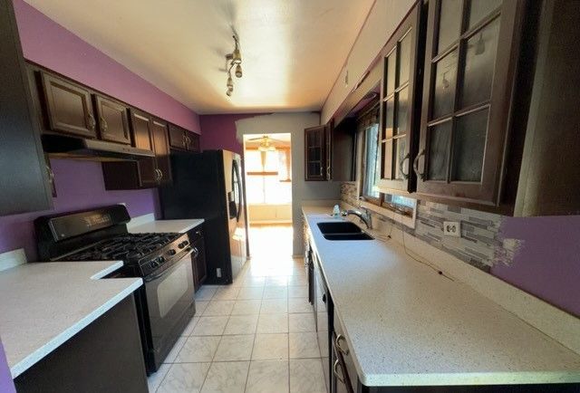 17214 Country Lane, East Hazel Crest, IL 60429