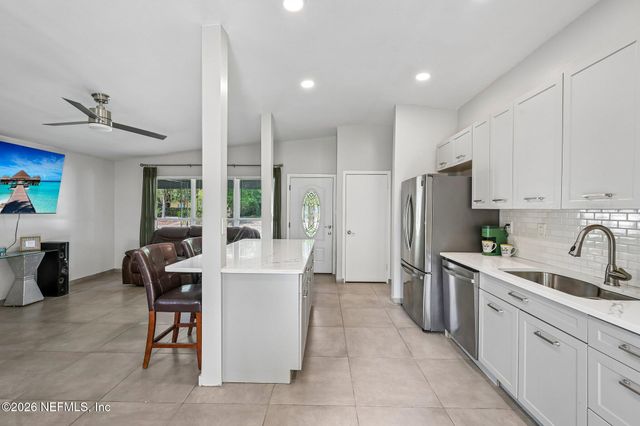 802 N CYPRESS Street, Green Cove Springs, FL 32043