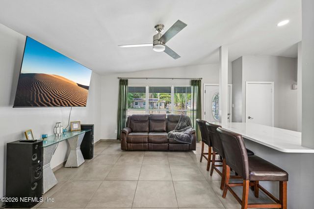 802 N CYPRESS Street, Green Cove Springs, FL 32043